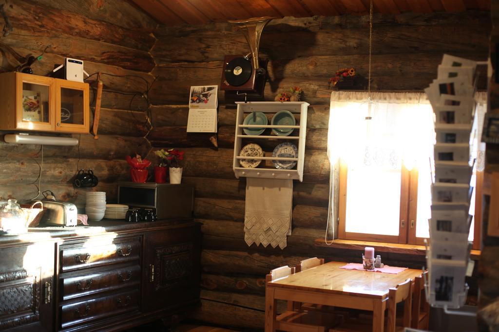 Neljaen Tuulen Tupa Bed and Breakfast Kaamanen Exteriör bild