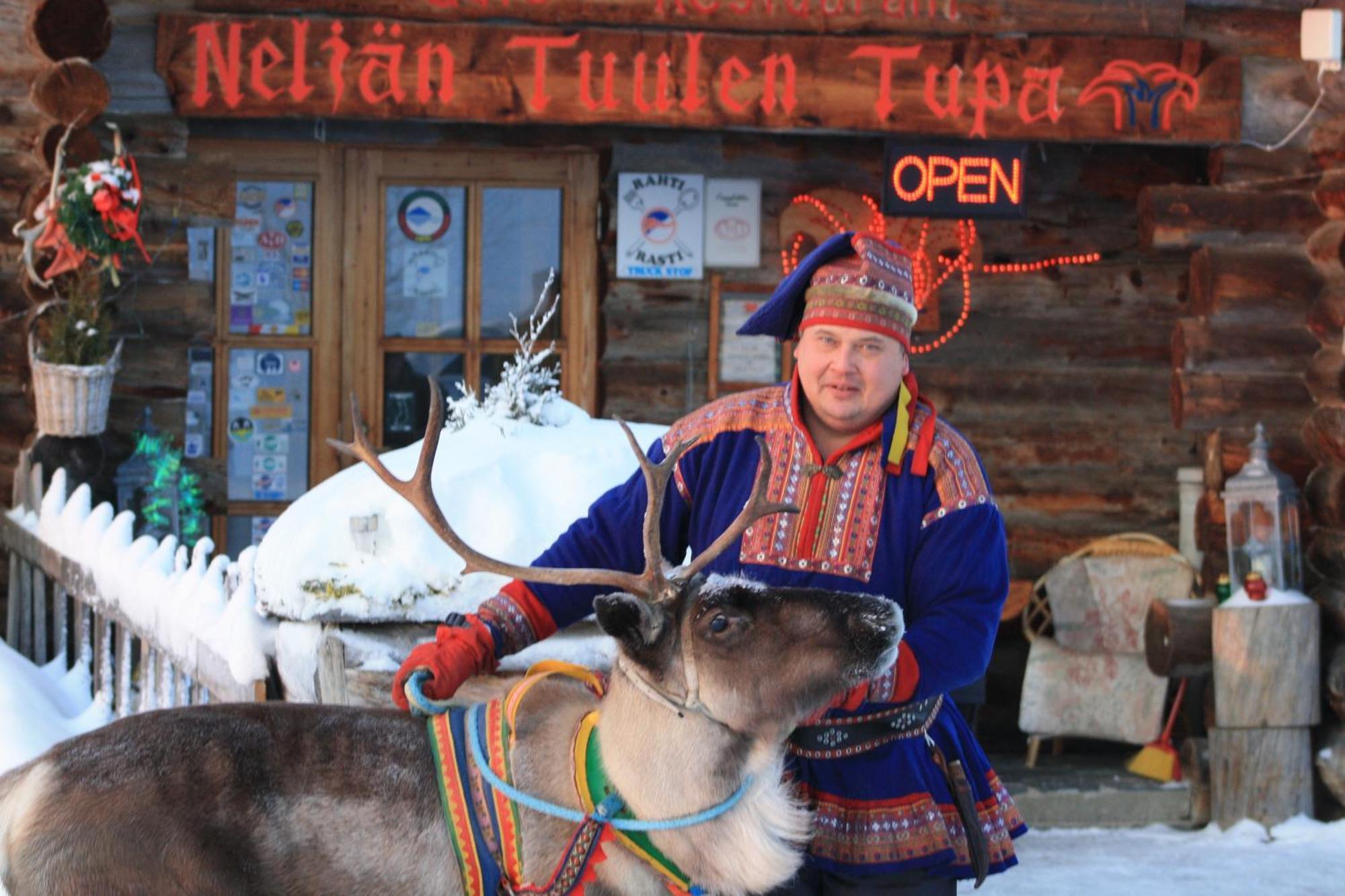 Neljaen Tuulen Tupa Bed and Breakfast Kaamanen Exteriör bild