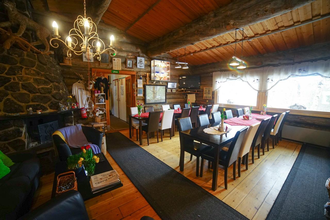Neljaen Tuulen Tupa Bed and Breakfast Kaamanen Exteriör bild